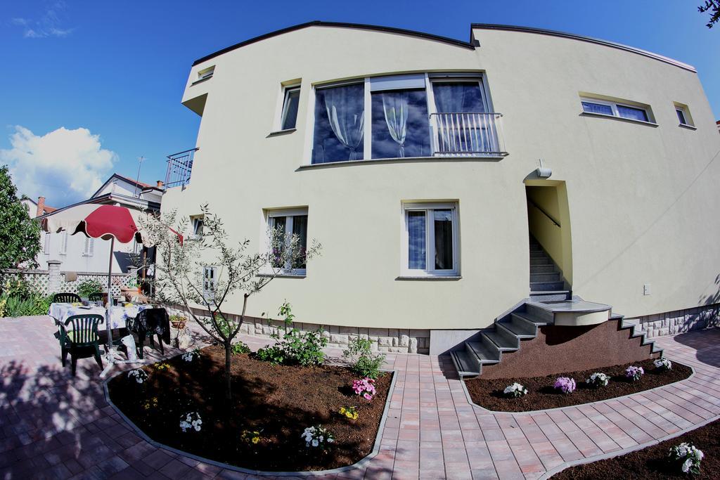 Apartments Neno Umag Exterior photo